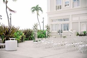 Moana Surfrider, A Westin Resort & Spa, Waikiki Beach