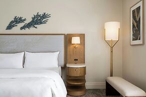 Moana Surfrider, A Westin Resort & Spa, Waikiki Beach