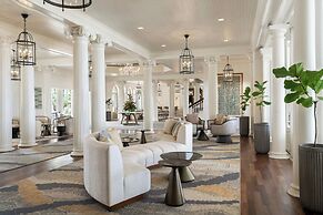 Moana Surfrider, A Westin Resort & Spa, Waikiki Beach