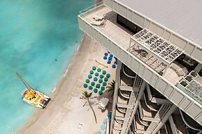 Moana Surfrider, A Westin Resort & Spa, Waikiki Beach