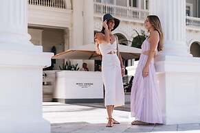 Moana Surfrider, A Westin Resort & Spa, Waikiki Beach