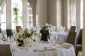 Moana Surfrider, A Westin Resort & Spa, Waikiki Beach