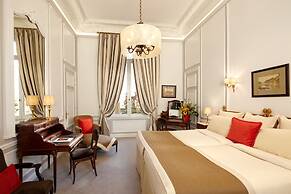 Hotel Regina Louvre
