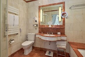 Hotel Regina Louvre