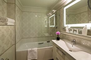 Hotel Regina Louvre