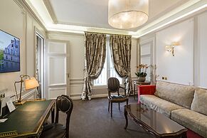 Hotel Regina Louvre