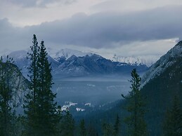 Rimrock Banff, Emblems Collection