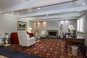 Campbell Inn