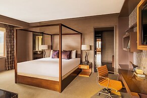 Fairmont Chicago at Millennium Park