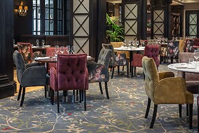 Oulton Hall Hotel, Spa & Golf Resort