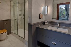 Oulton Hall Hotel, Spa & Golf Resort