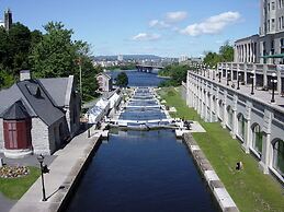 Les Suites Hotel Ottawa