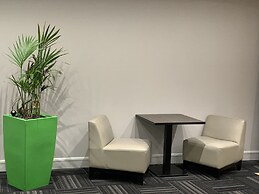 Holiday Inn Aylesbury by IHG