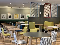 Holiday Inn Aylesbury by IHG