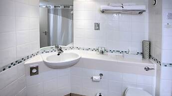 Holiday Inn Aylesbury by IHG