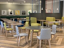 Holiday Inn Aylesbury by IHG
