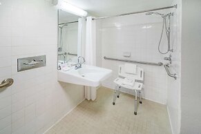 Days Inn by Wyndham Del Rio