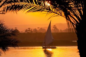 Hilton Luxor Resort & Spa