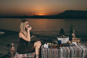 Hilton Luxor Resort & Spa