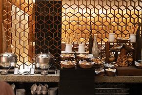 Hilton Luxor Resort & Spa