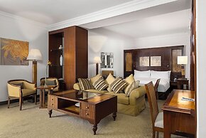 Hilton Luxor Resort & Spa
