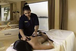 Hilton Luxor Resort & Spa