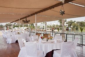 Hilton Luxor Resort & Spa
