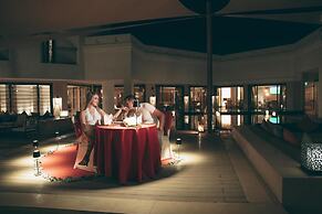Hilton Luxor Resort & Spa