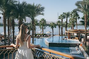 Hilton Luxor Resort & Spa