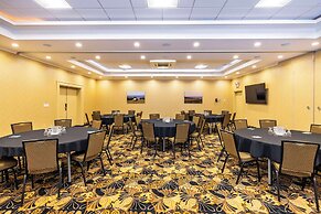 Quality Inn & Suites Garden of the Gulf