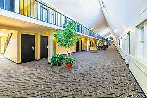 Quality Inn & Suites Garden of the Gulf