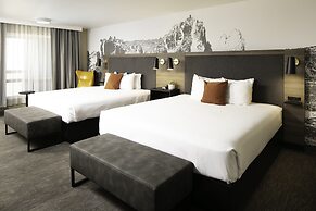 Waypoint Hotel
