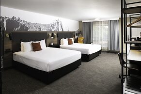 Waypoint Hotel