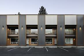 Waypoint Hotel