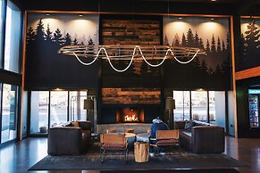 Waypoint Hotel