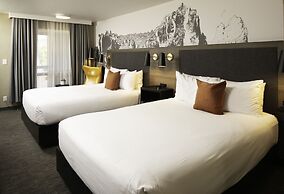 Waypoint Hotel