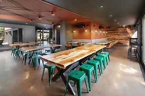 Waypoint Hotel