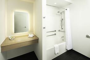 Waypoint Hotel