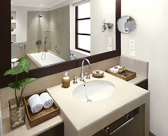 Taj Holiday Village Resort & Spa