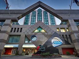 Novotel Toronto North York