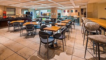 Best Western Plus Regency Inn & Conference Centre