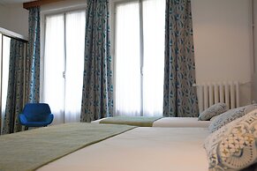 Hotel Busby