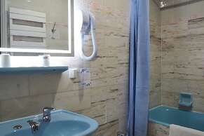 Hotel Busby