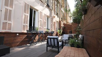 Hotel Busby