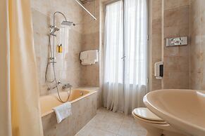 Hotel Busby