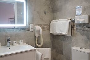Hotel Busby