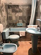 Hotel Busby