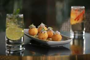 El Pardo Lima - A DoubleTree by Hilton Hotel