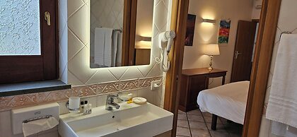 Cristina Hotel