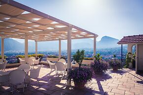 Cristina Hotel